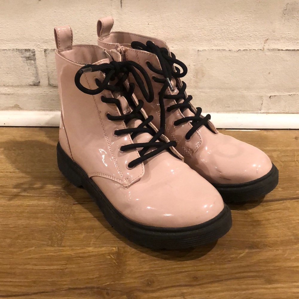 Art Class pink boots girl size 4